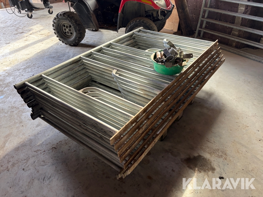 Fastfront  för foderbord