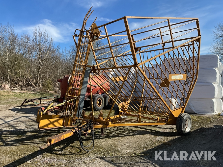 Självlastavagn Mullerup för små fyrkantsbalar