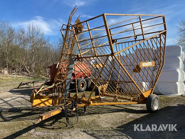 Självlastavagn Mullerup för små fyrkantsbalar