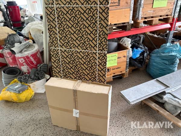 Badrumsspegel / Badkarsvägg Hafa