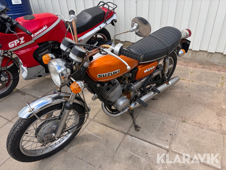 MC Suzuki 250