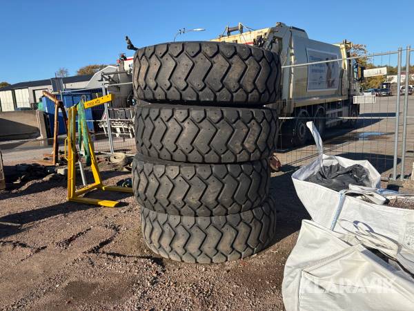 Entreprenaddäck Dynamaxx Omnigrip + 20,5R25 fyra styck