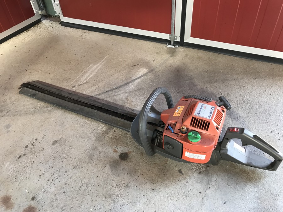 Häcksax Husqvarna 225H75