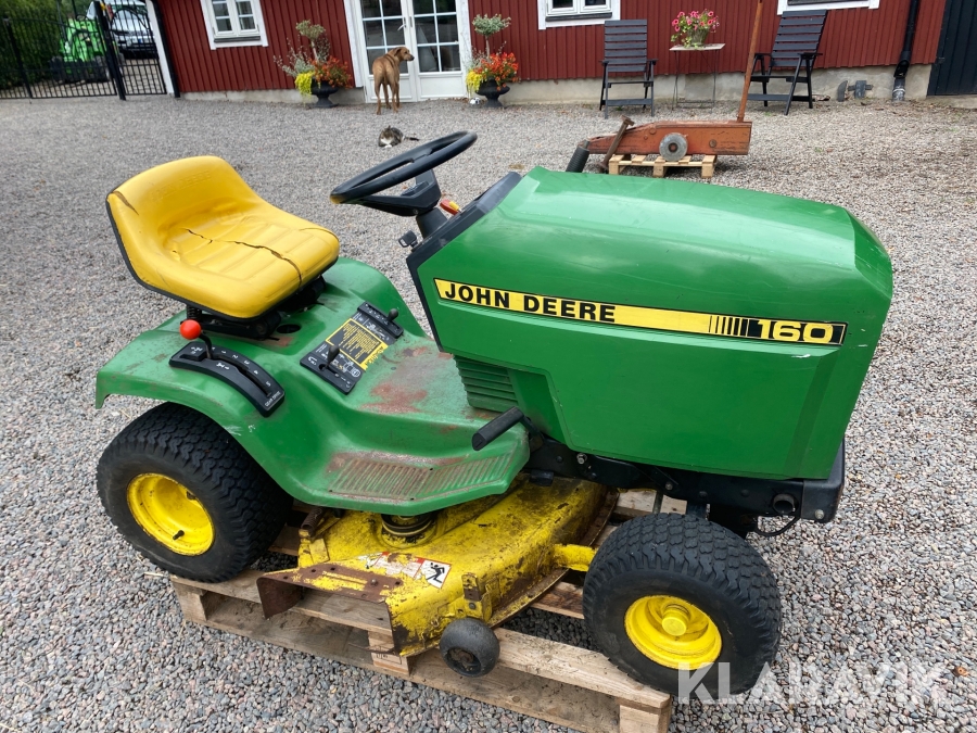 Åkgräsklippare John Deere 160