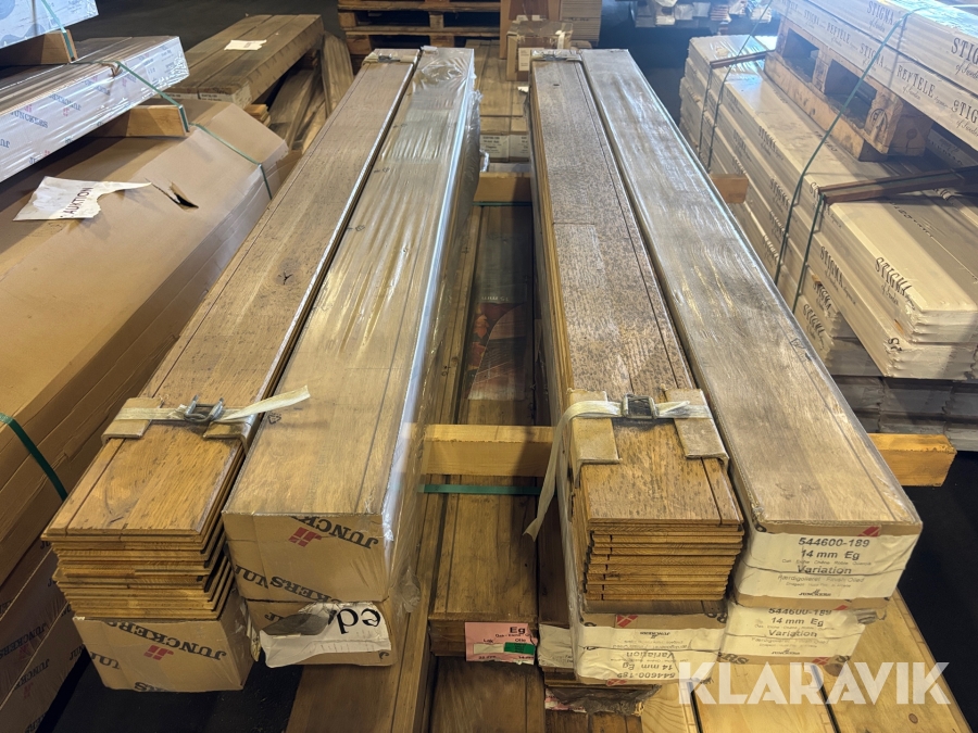 Golv Junckers Ek variation 14x129x1830mm ca 15,12kvm