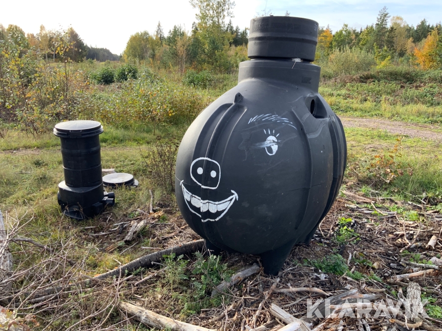 Trekammarbrunn med fördelningsbrunn Uponor