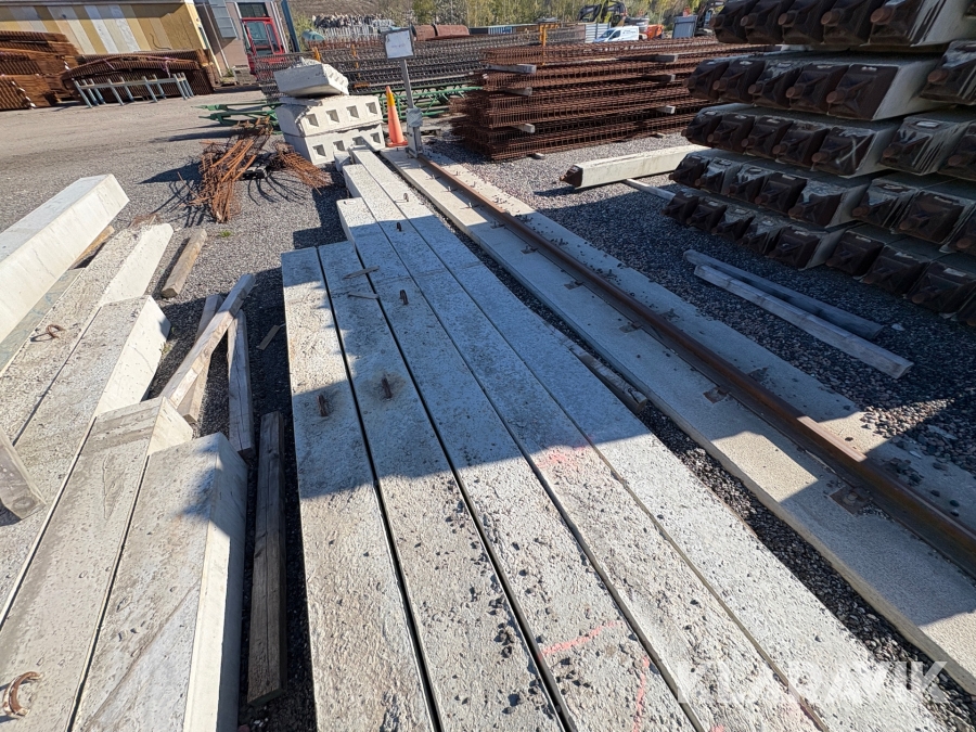 Betongbalk Centrum Pile 300x300