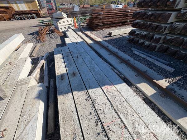 Betongbalk Centrum Pile 300x300