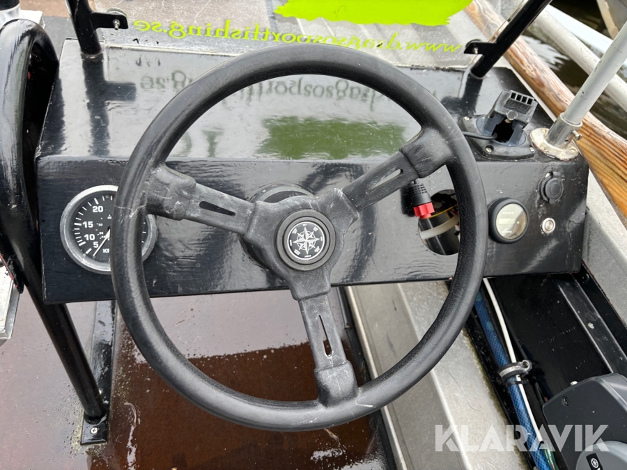 Styrpulpetbåt Master 410 