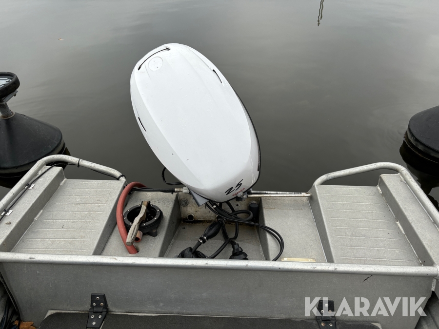 Styrpulpetbåt Master 410 