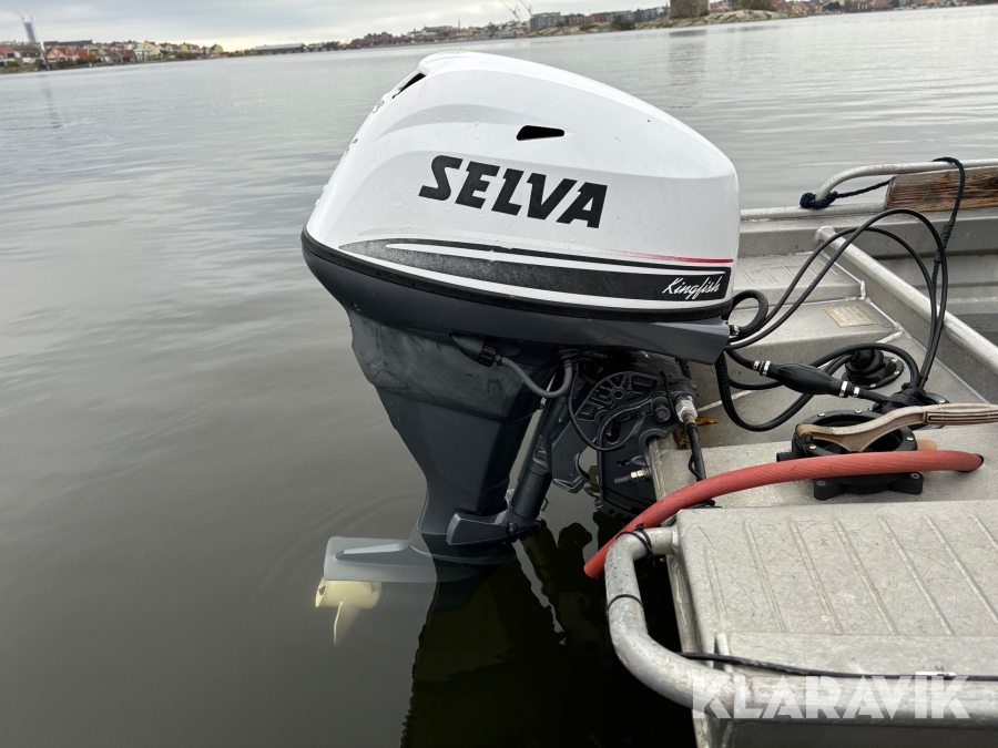 Styrpulpetbåt Master 410 