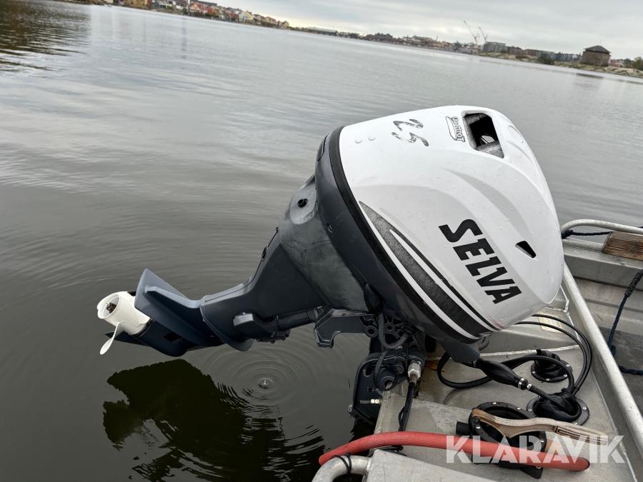 Styrpulpetbåt Master 410 