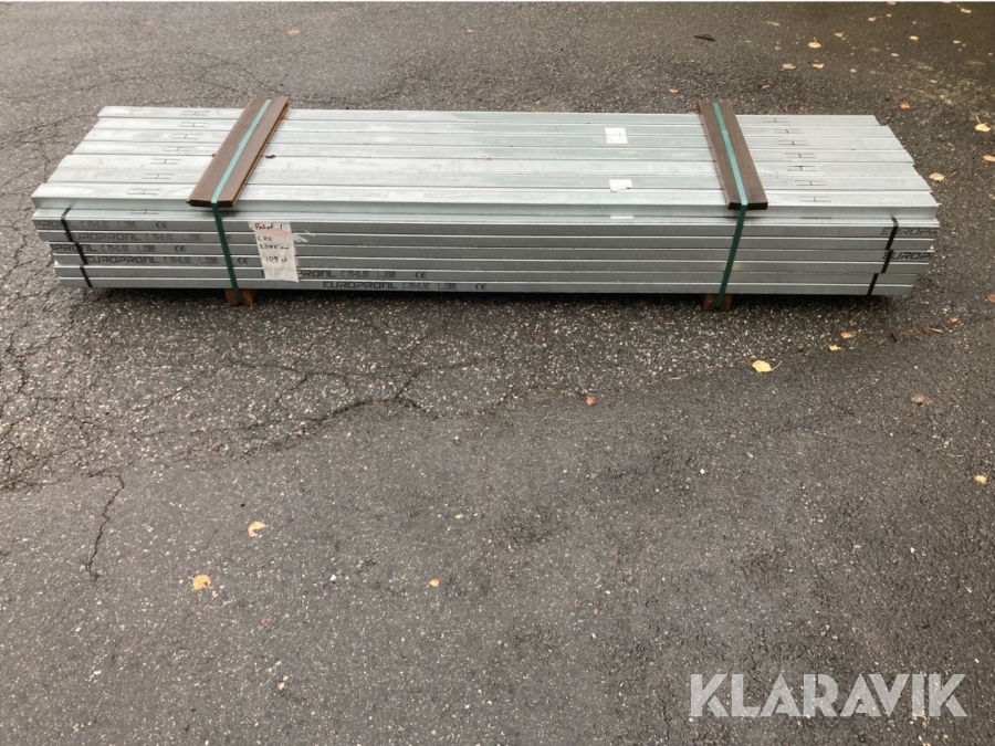 Parti med plåtreglar Europrofil C70 2385mm