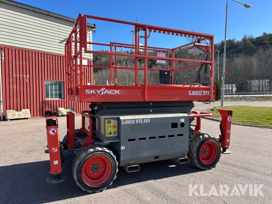 Saxlift Skyjack SJ6832RTE 4x4