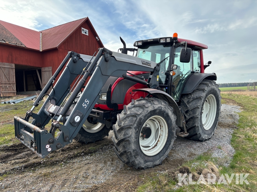 Traktor Valtra N141