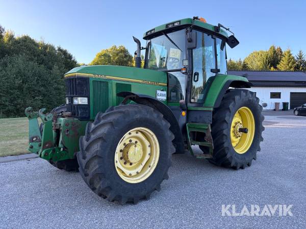 Traktor John Deere 7700