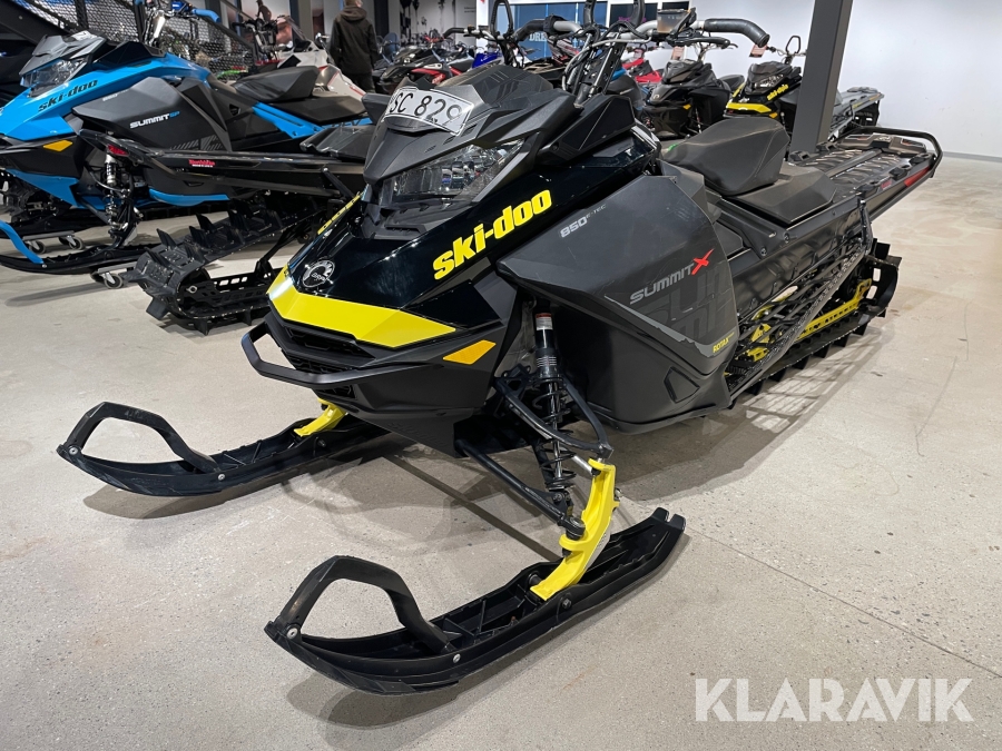 Snöskoter Ski-Doo Summit X 154 850 etec Rotax power