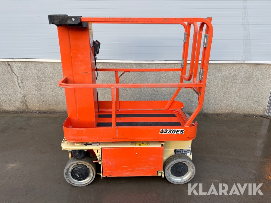 Pelarlift JLG 1230 ES nya batterier