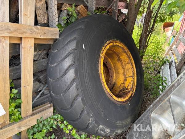 Däck med fälg Michelin 20.5-25