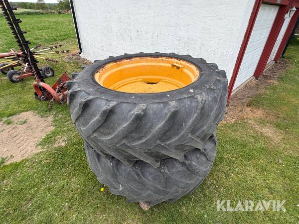 Lantbruksdäck / Volvo BM Trelleborg med Sävsjö fälgar 600/60-38