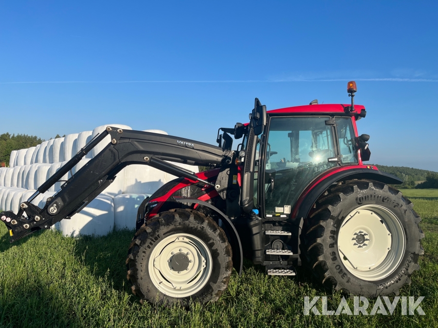 Traktor Valtra G115 med lastare 