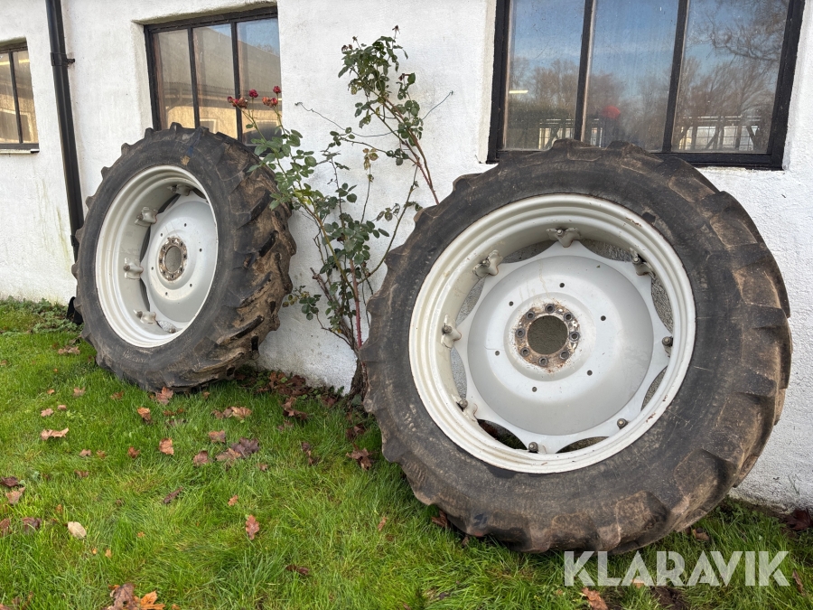Lantsbruksdäck Michelin 2 st 13.6R38