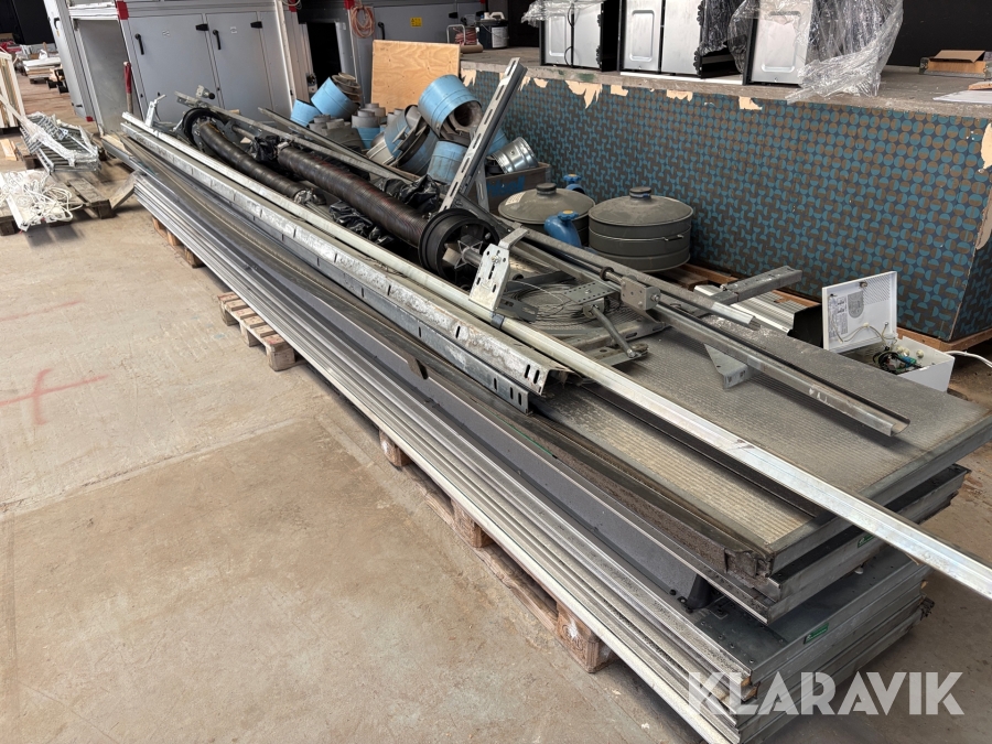 Stor motordriven takskjutport 5000x5920mm