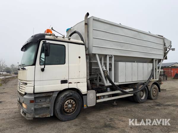 Betongbil / cementsilo Mercedes Actros inkl va 5 ton cement