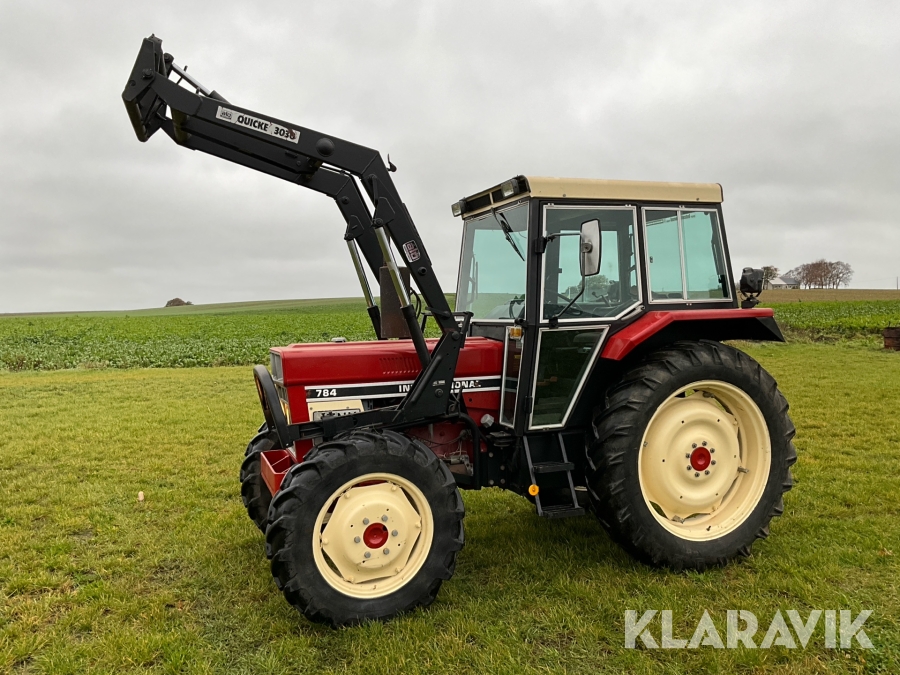 Traktor International 784