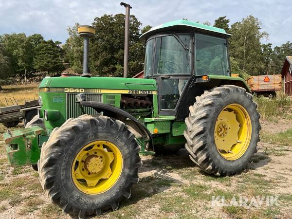 Traktor John Deere 3640