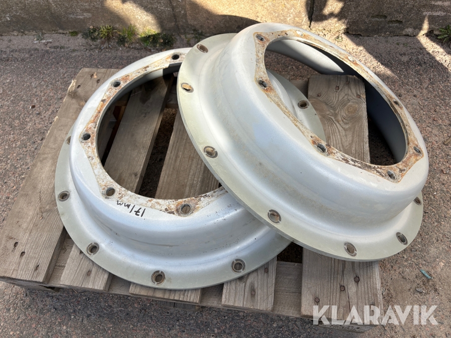 Tallrikar 2 st Massey Ferguson