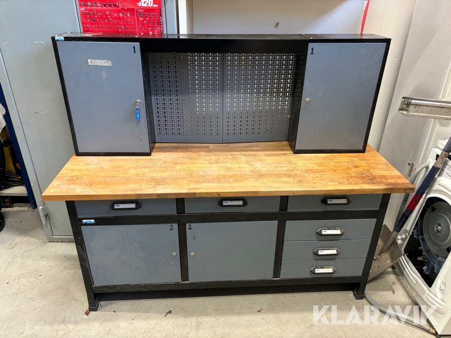 Arbetsbänk & skåp