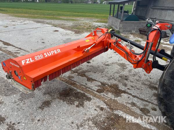 Släntklippare Agrimaster FZL 250 Super med sidoförskjutning