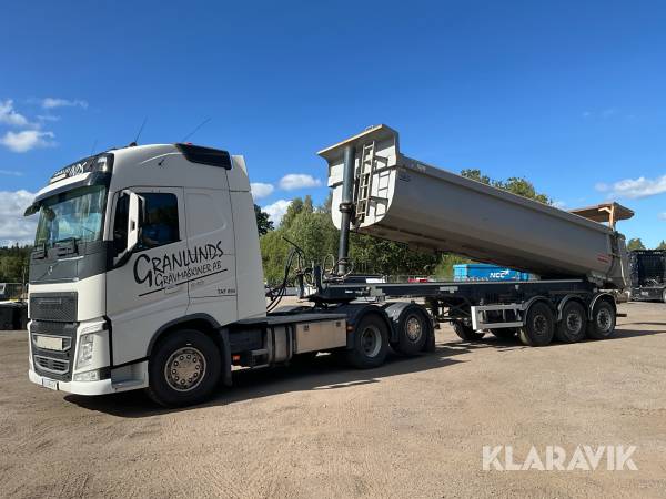 Dragbil med schakt trailer Volvo FH 540