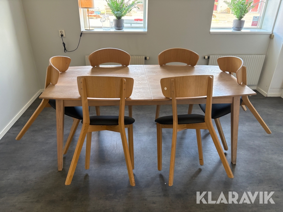 Bord med 6 stolar
