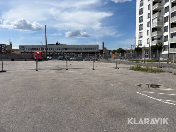 Byggstaket med dubbelgrind