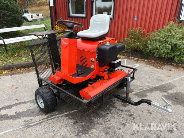 Greenvält Smithco Ultra Tournament X-Press roller 7580 med tillhörande släp
