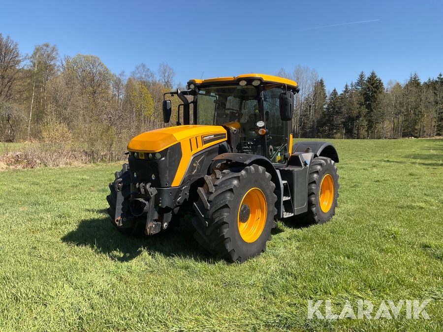 Traktor JCB Fastrac 4220