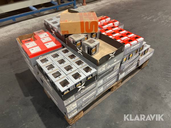 Blandat parti med klammerspik & klockspik Gunnebo