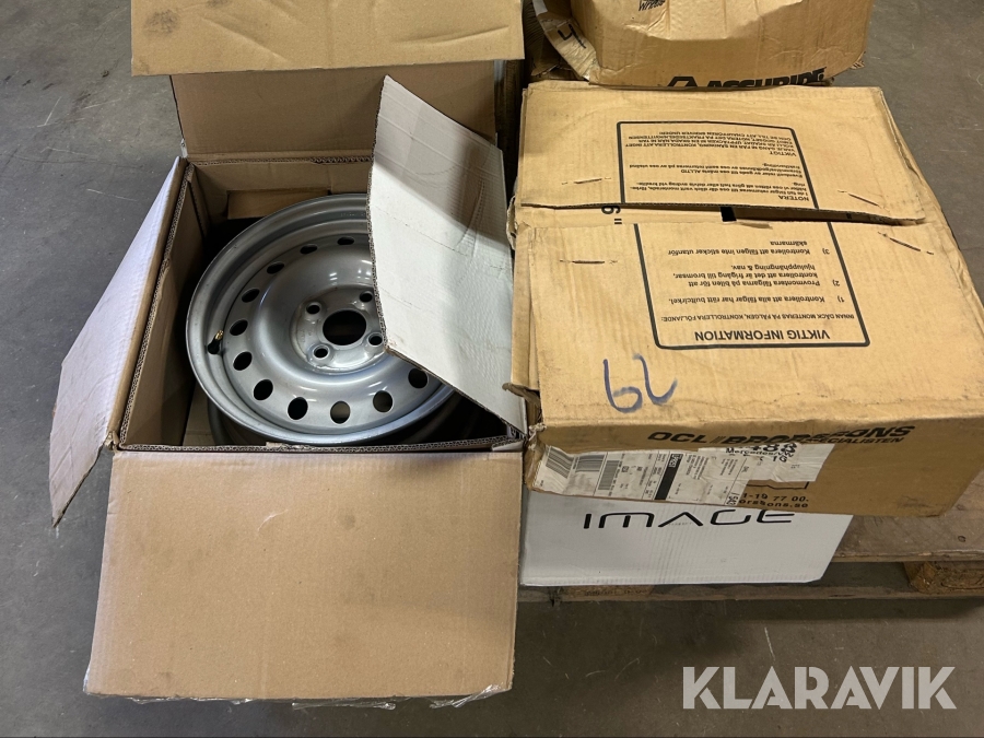 Blandade fälgar personbil 13st (1st pall)