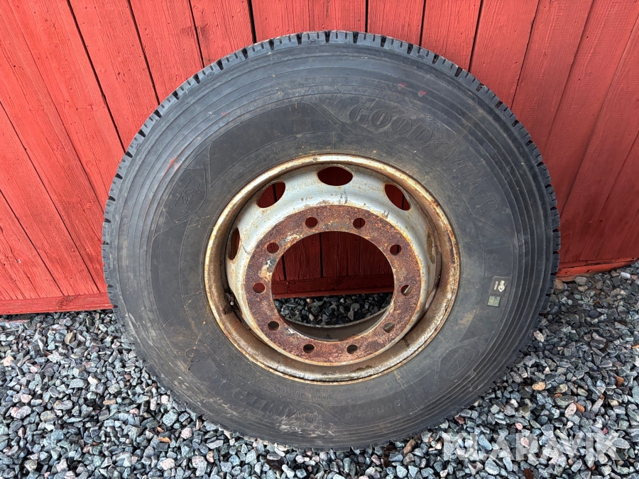 Lastbilshjul med dubbdäck Good Year 315/80R22,5 1 st