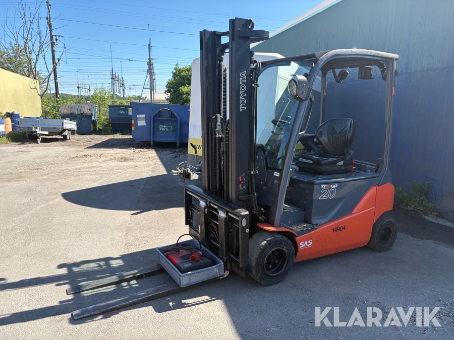 Truck Toyota 8FBM20T