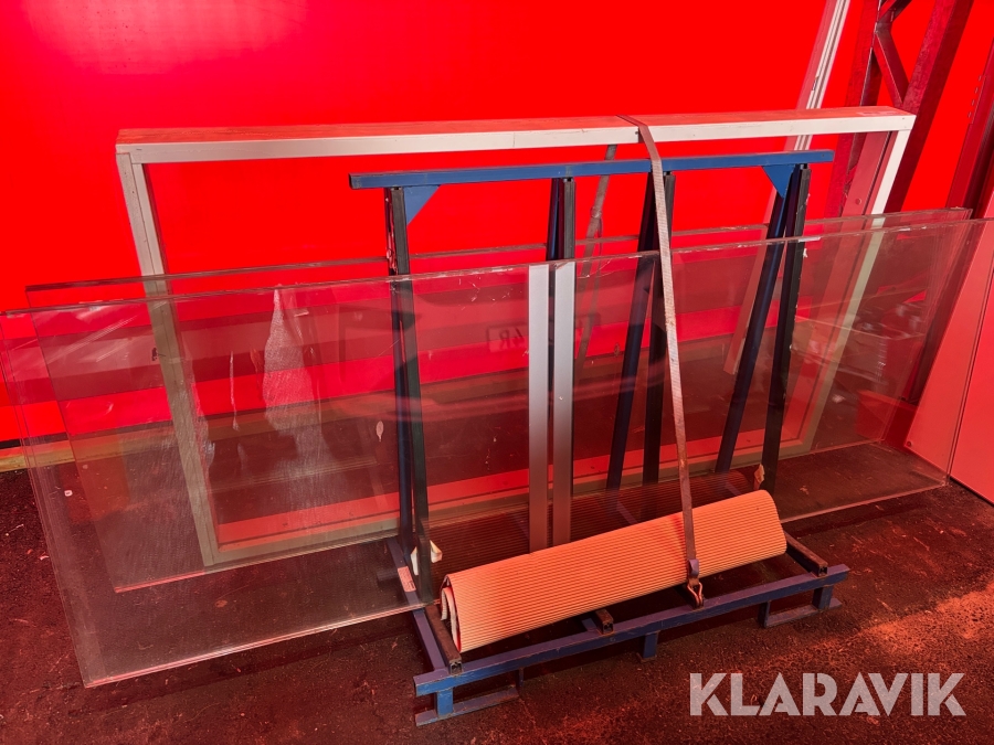 Glasskivor Ca 900x2600mm 6st + fönster