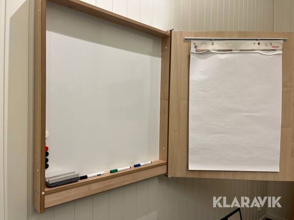 Whiteboardtavla i skåp