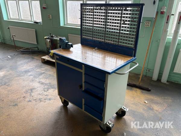 Verktygsvagn med skruvstäd