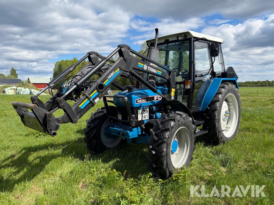 Traktor Ford 4630 med frontlastare