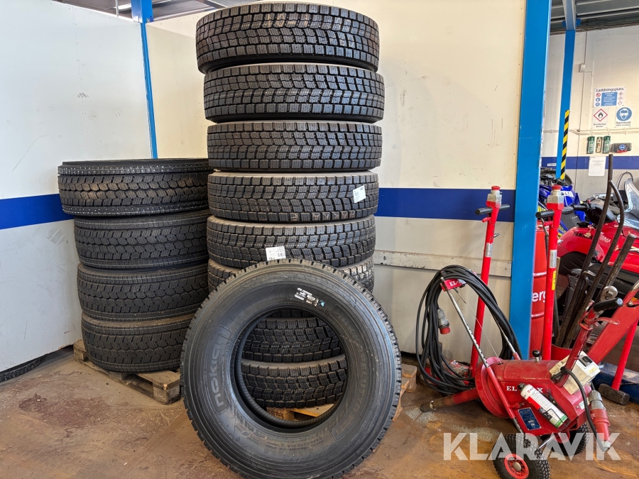 Lastbilsdäck Nokian Hakkapelitta Truck E regummerade, 8 st