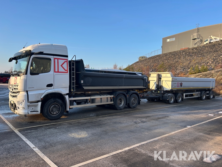 Ekipage lastväxlare Mercedes-Benz Arocs 2853 inkl  tippsläp & grusflak
