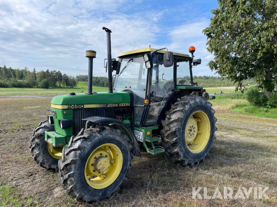 Traktor John Deere 2450