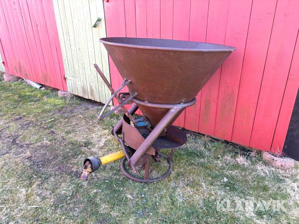 Konstgödselspridare